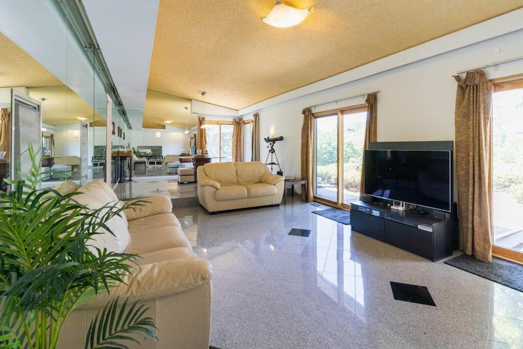 Urban Oasis-Lake/Beach/Boat In City. Sleeps 8-12. Orchard Lake Exteriör bild
