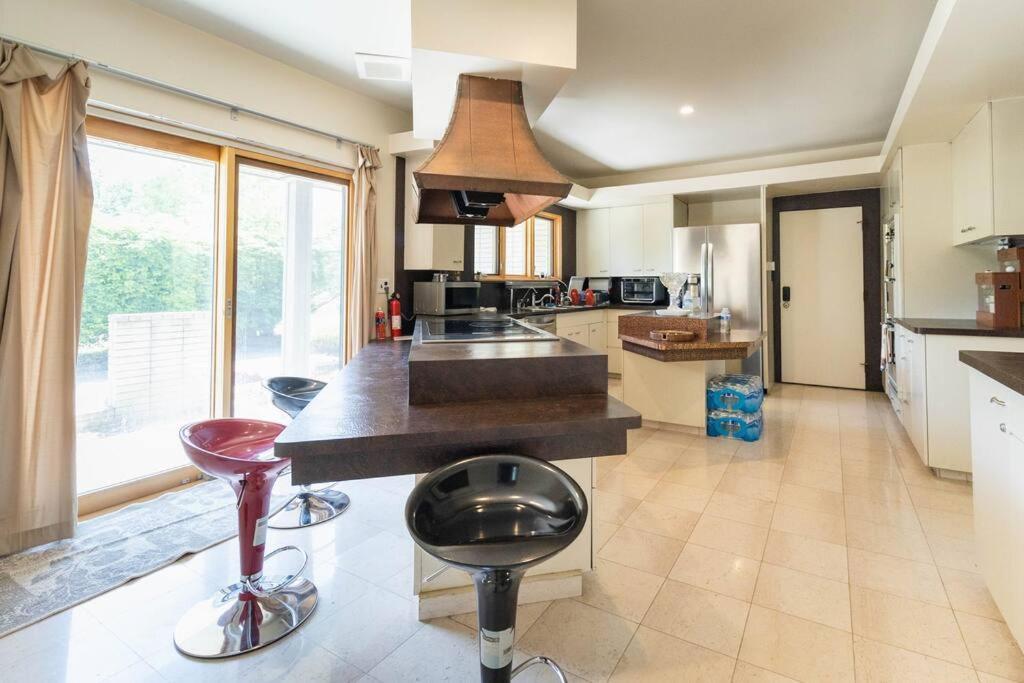 Urban Oasis-Lake/Beach/Boat In City. Sleeps 8-12. Orchard Lake Exteriör bild