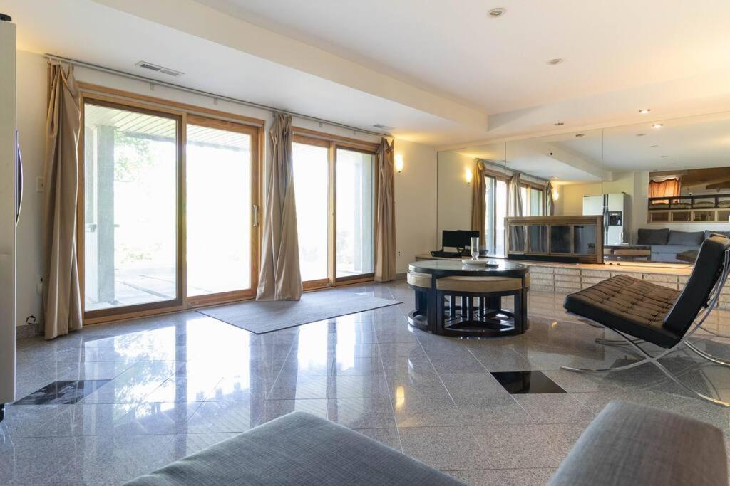 Urban Oasis-Lake/Beach/Boat In City. Sleeps 8-12. Orchard Lake Exteriör bild