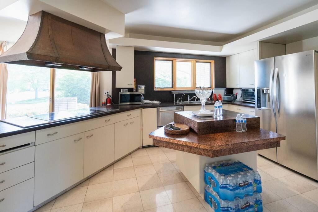 Urban Oasis-Lake/Beach/Boat In City. Sleeps 8-12. Orchard Lake Exteriör bild